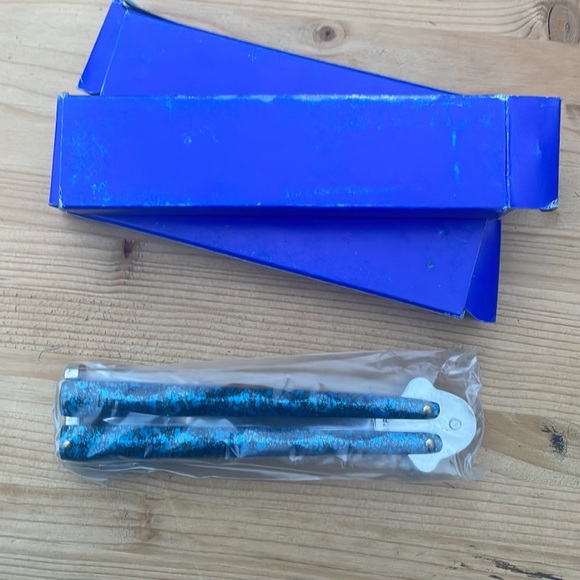 Vintage Rostfrei Seki Japan 9" BLUE Handle Folding Balisong Butterfly Knife - Picture 1 of 3
